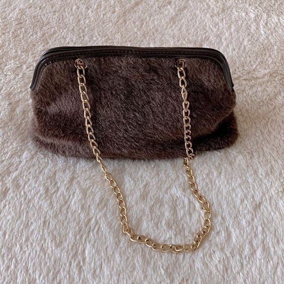 Victoria’s Secret fuzzy brown handbag with gold chain - Picture 3 of 16